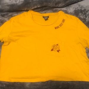 Cropped tee